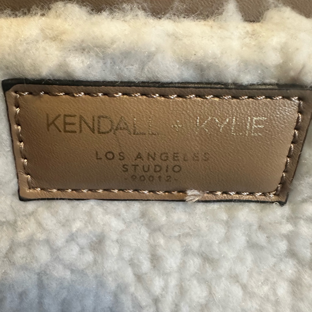 Kendall & Kylie Shearling Crossbody Camera Bag In Tan And Cream Nwt — image 2 of 6